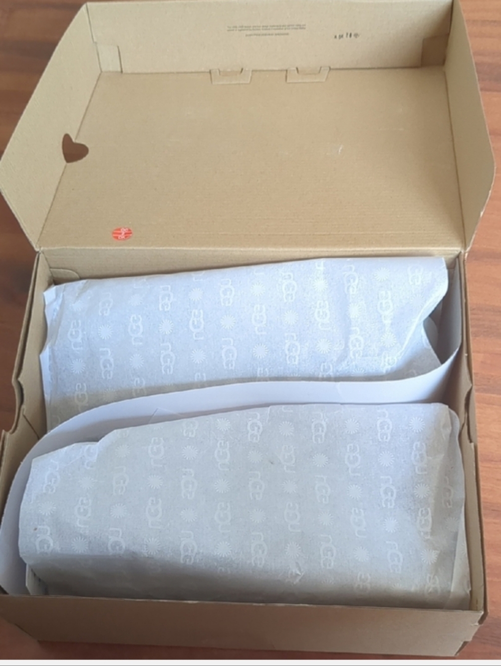 New Ugg Goldenglow SandalsSize 9 - Picture 7 of 9